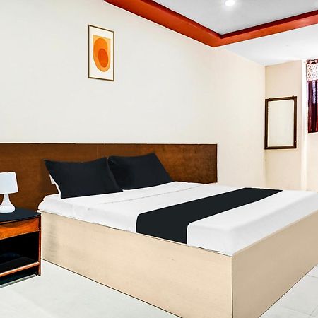 Hotel O Royal Lodge Koregaon Kültér fotó